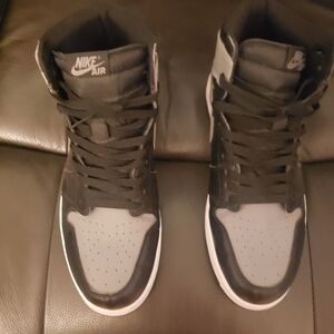 Jordan 1 "Shadow"